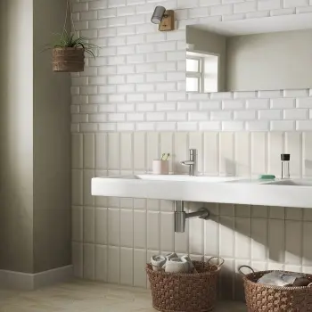 Metro Bevelled White Matt Ceramic Wall Tile 100x200mm
