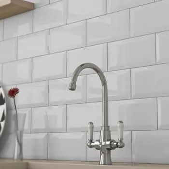 Metro Bevelled White Gloss Ceramic Wall Tile 100x200mm